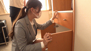 spay557【無料エロ動画】（客室係U） エロGIF 1